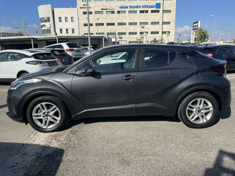تويوتا C-HR مستعمل, 2021