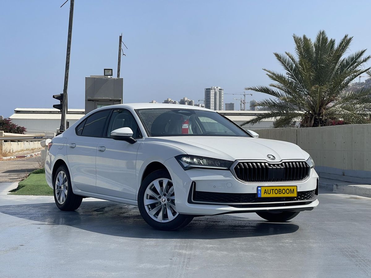 Skoda Superb 2nd hand, 2025