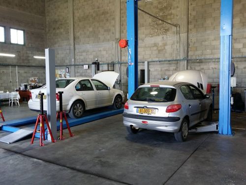 Elie Motors Garage. صورة 4