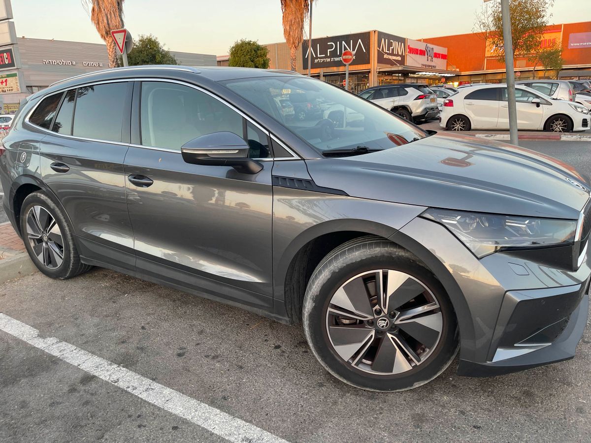 Skoda Enyaq iV 2nd hand, 2023, private hand