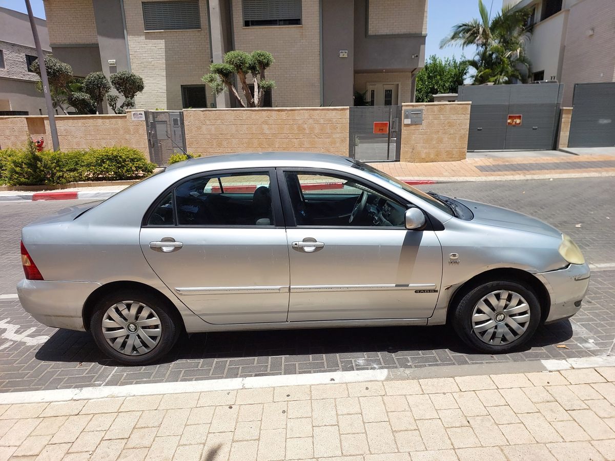Toyota Corolla с пробегом, 2003, частная рука