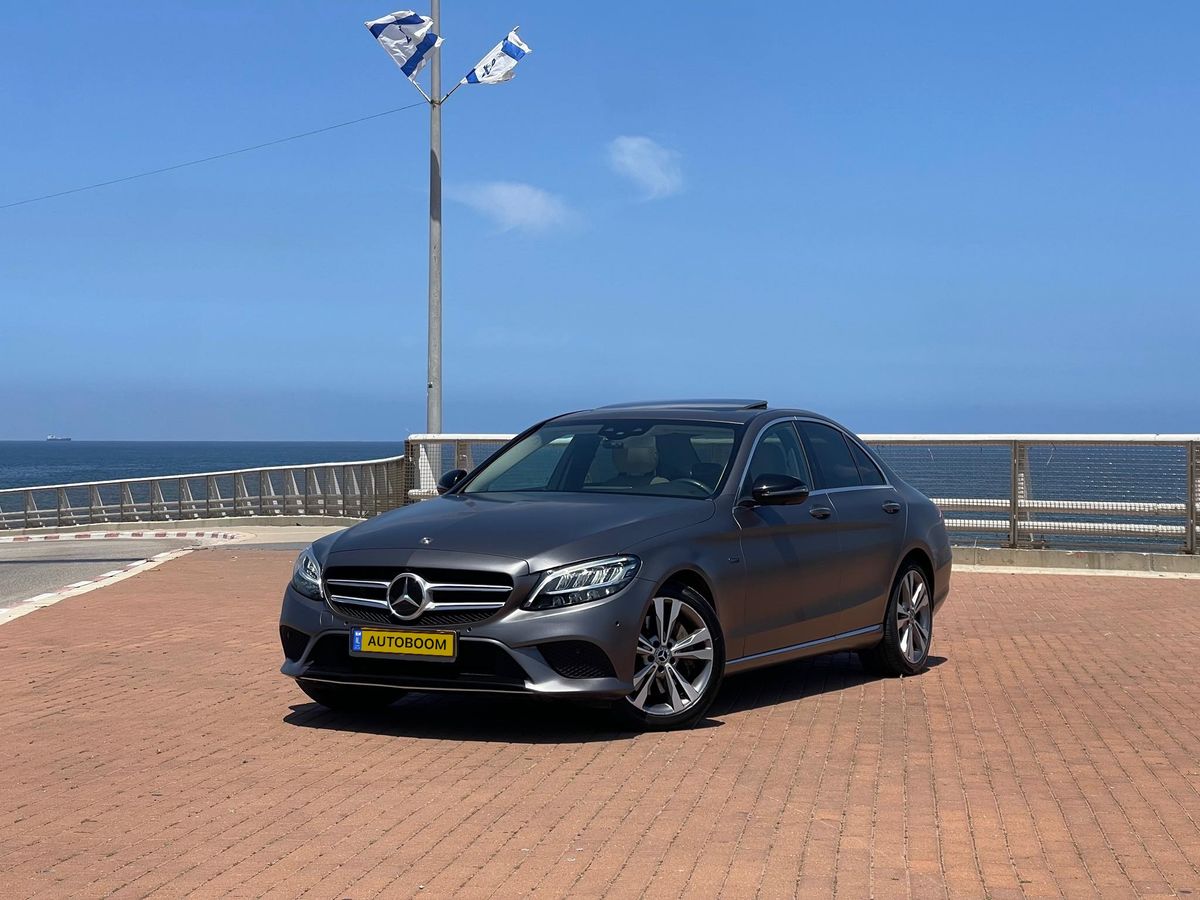 Mercedes C-Class 2nd hand, 2020, private hand