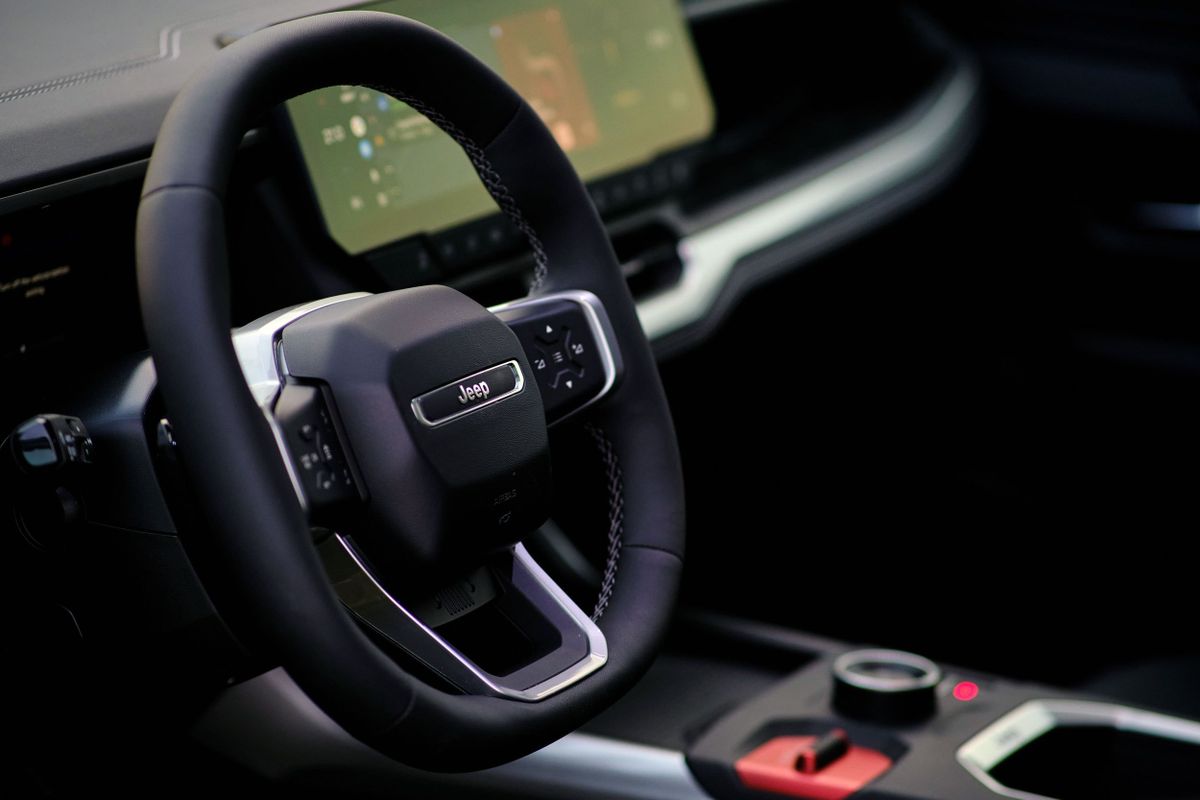 Jeep Compass 2025. Руль. SUV 5 дв., 3 поколение