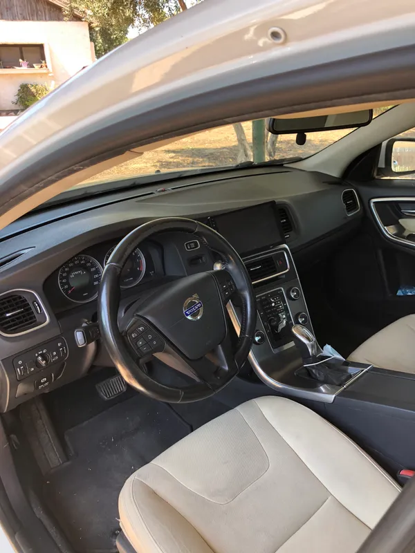 וולוו S60 יד 2 רכב, 2013, פרטי