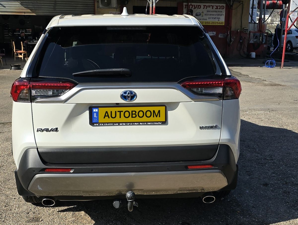 Toyota RAV4 2nd hand, 2021, private hand