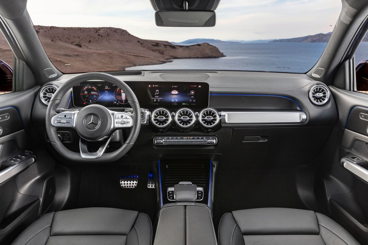 Mercedes GLB 2019. Front seats. SUV 5-doors, 1 generation