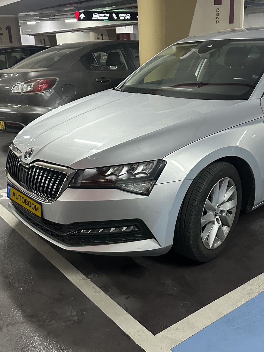 Škoda Superb 2ème main, 2022, main privée