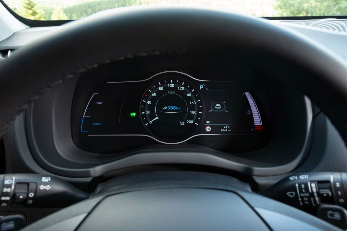 Hyundai Kona EV 2018. Tableau de bord. VUS 5-portes, 1 génération