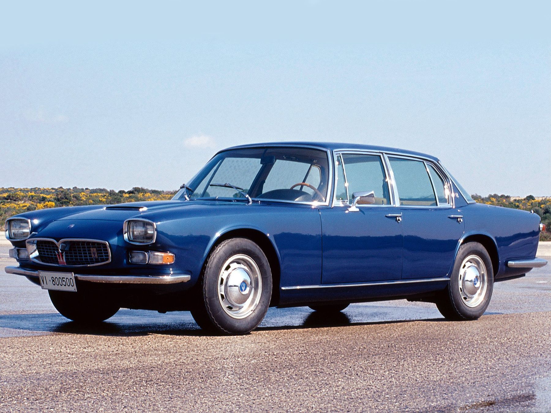 Машины 1 поколения. Мазерати Кватропорте 1963. Maserati Quattroporte Брежнева. Мазерати Кватропорте 1966. Мазерати Кватропорте 1 поколение.