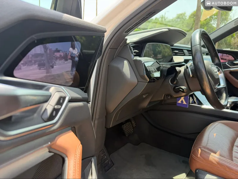 Audi Q8 e-tron 2nd hand, 2019, private