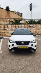 SEAT Arona, 2023, фото