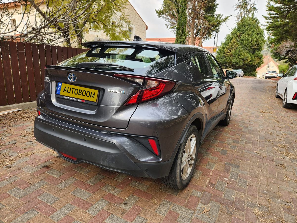 Toyota C-HR 2ème main, 2022, main privée