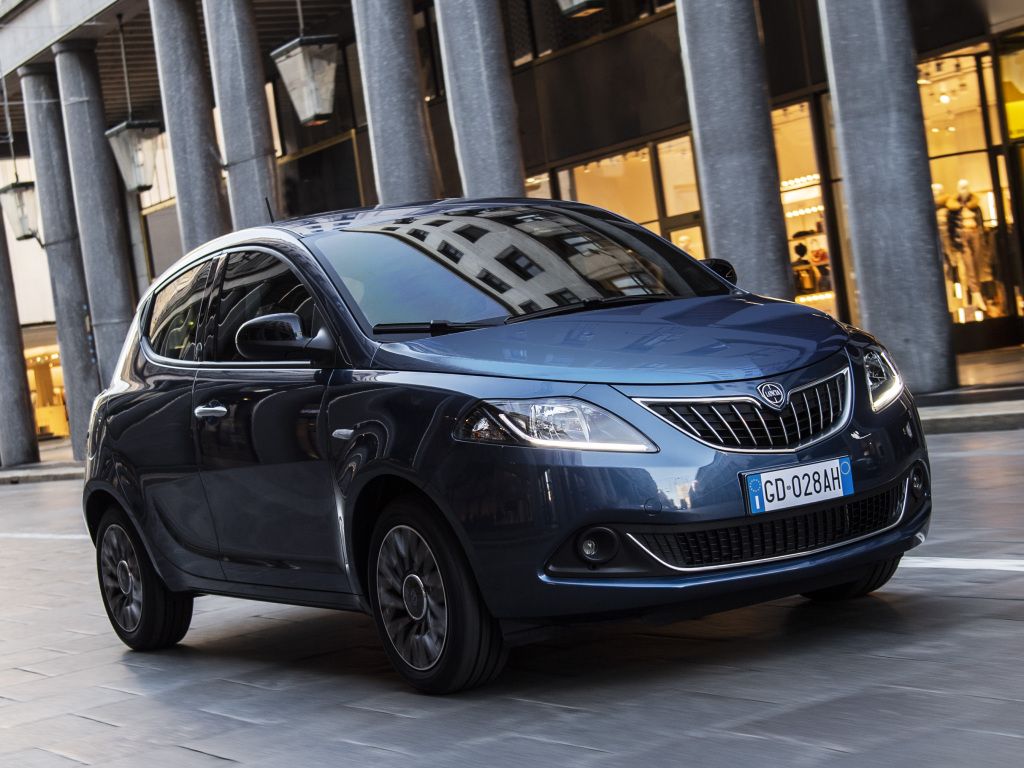 Lancia Hatchback 2003