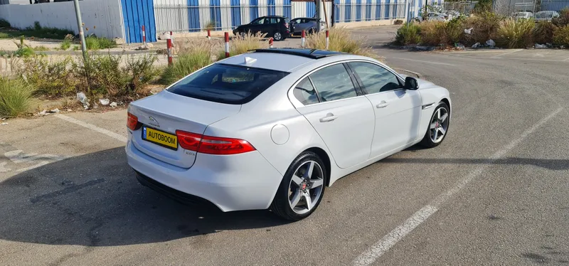 Jaguar XE 2ème main, 2016, main privée