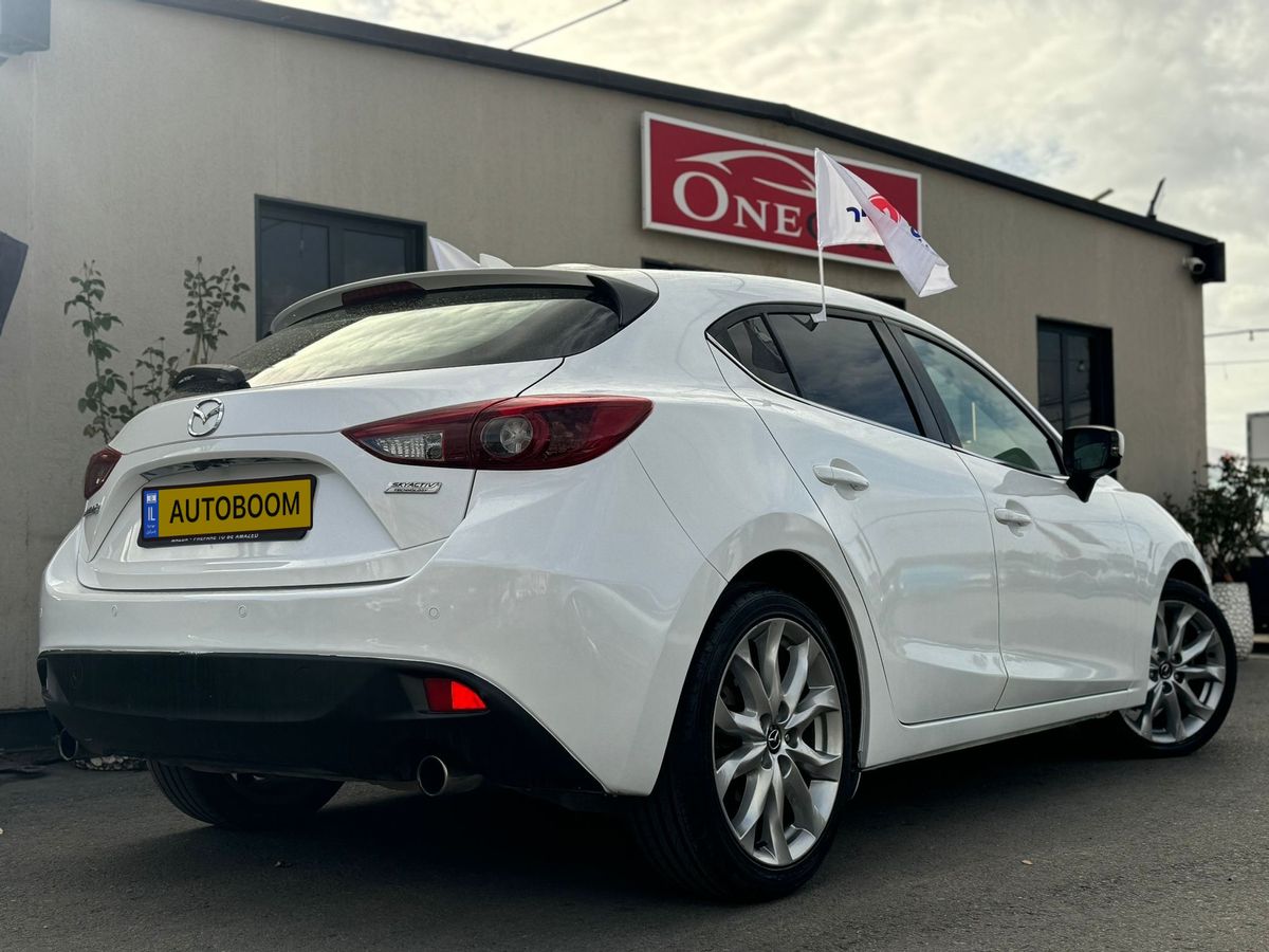 Mazda 3 с пробегом, 2016