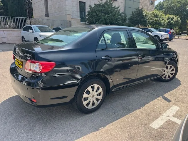 Toyota Corolla 2nd hand, 2011, private hand