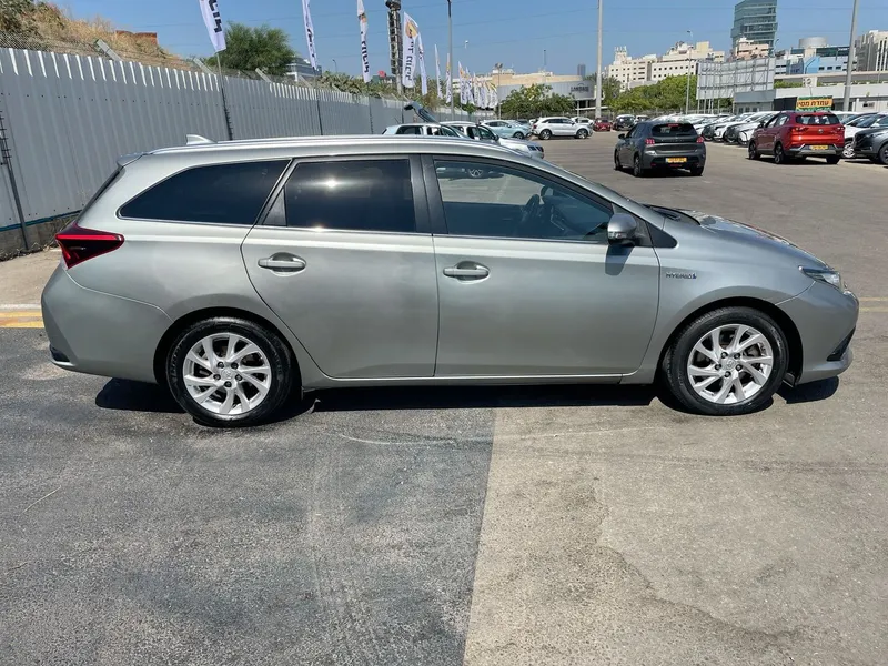 Toyota Auris 2nd hand, 2017, private hand