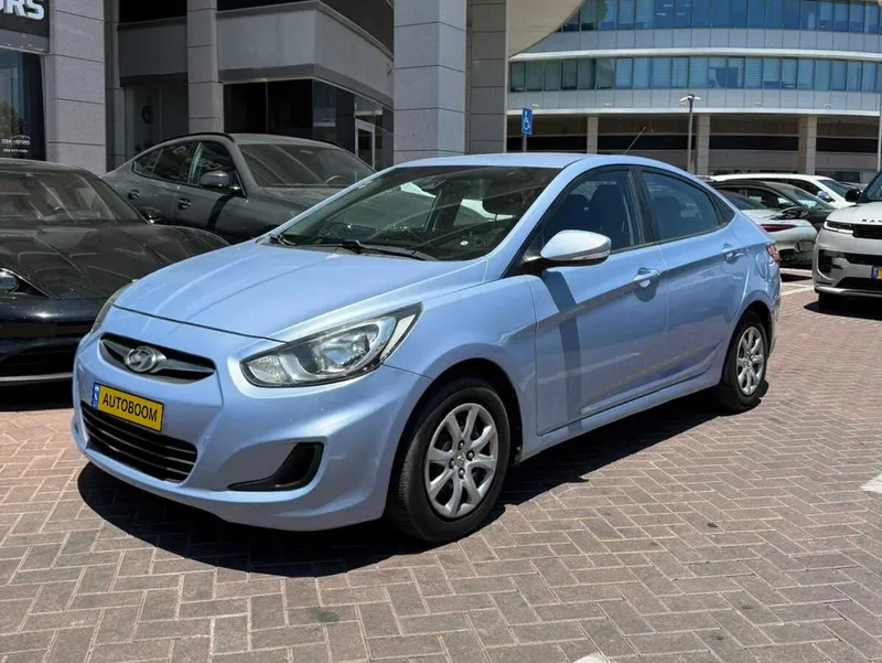 יונדאי i25 יד 2 רכב, 2013, פרטי