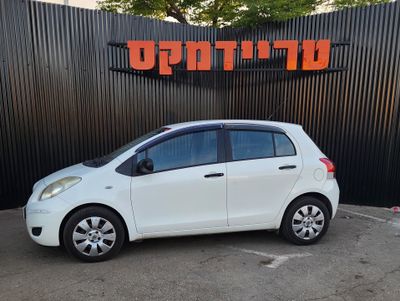 Toyota Yaris 2ème main, 2010, main privée