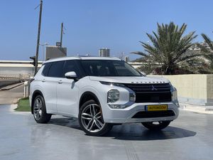 Mitsubishi Outlander, 2023, photo