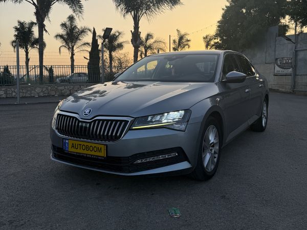 Skoda Superb с пробегом, 2021, частная рука