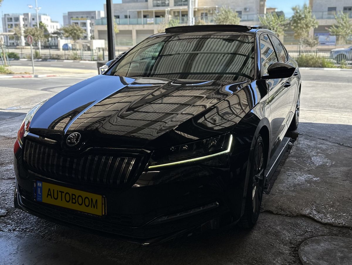 סקודה סופרב יד 2 רכב, 2021, פרטי