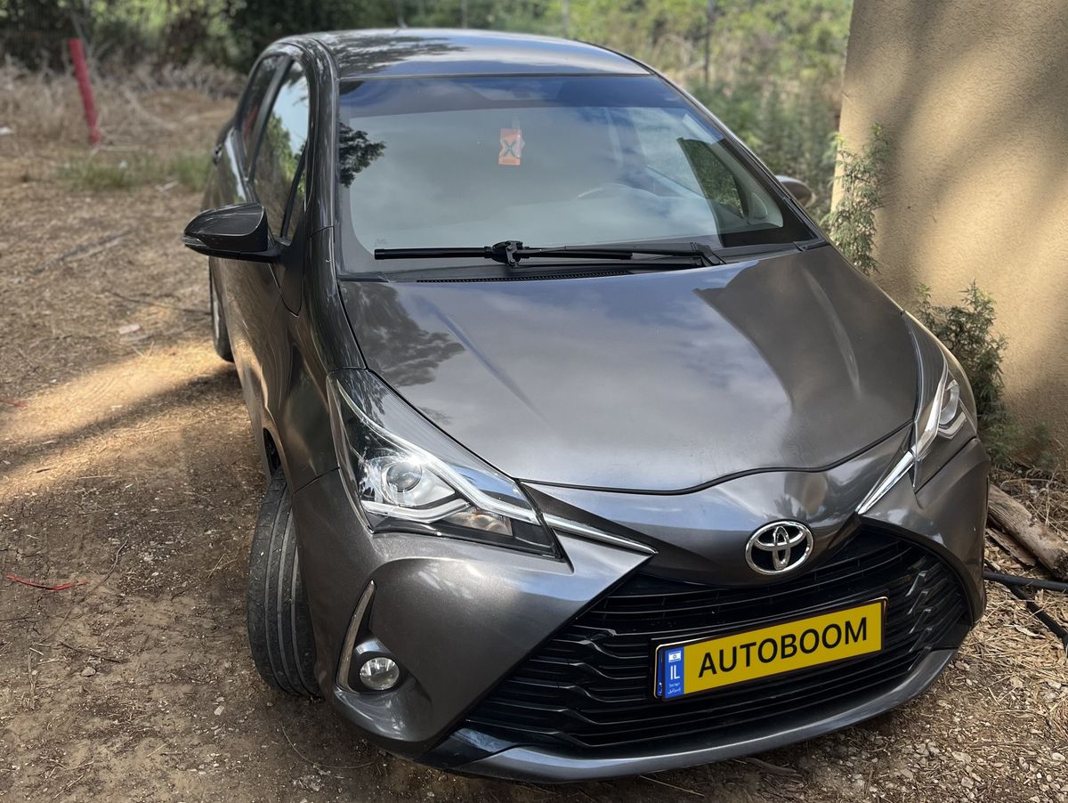 Toyota Yaris 2nd hand, 2013, private hand