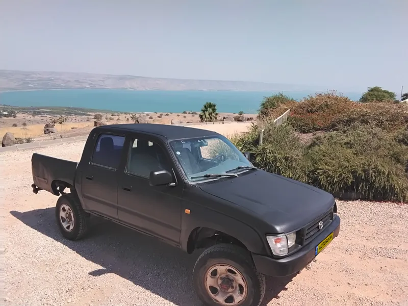 Toyota Hilux с пробегом, 2000, частная рука