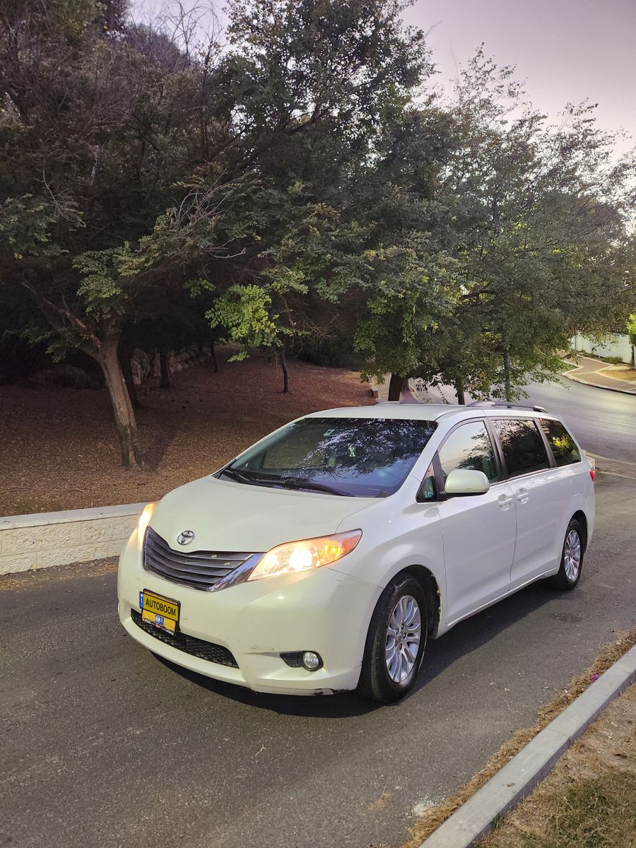 Toyota Sienna 2nd hand, 2018, private hand