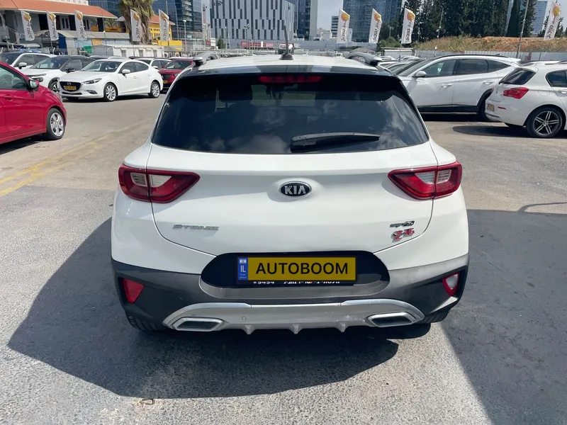 Kia Stonic 2nd hand, 2021, private