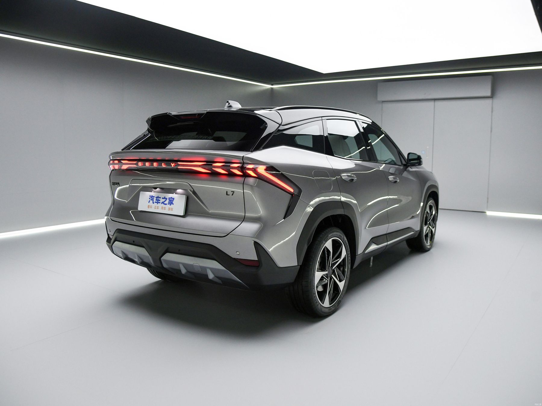 Geely galaxy l7. Кроссовер Geely Galaxy l7. Джили паркетник 2020. Новый китайский кроссовер.