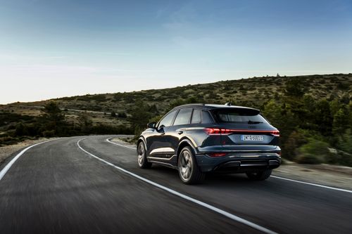 אאודי Q6 e-tron ‏2024. מרכב, צורה. רכב שטח 5 דלתות, 1 דור