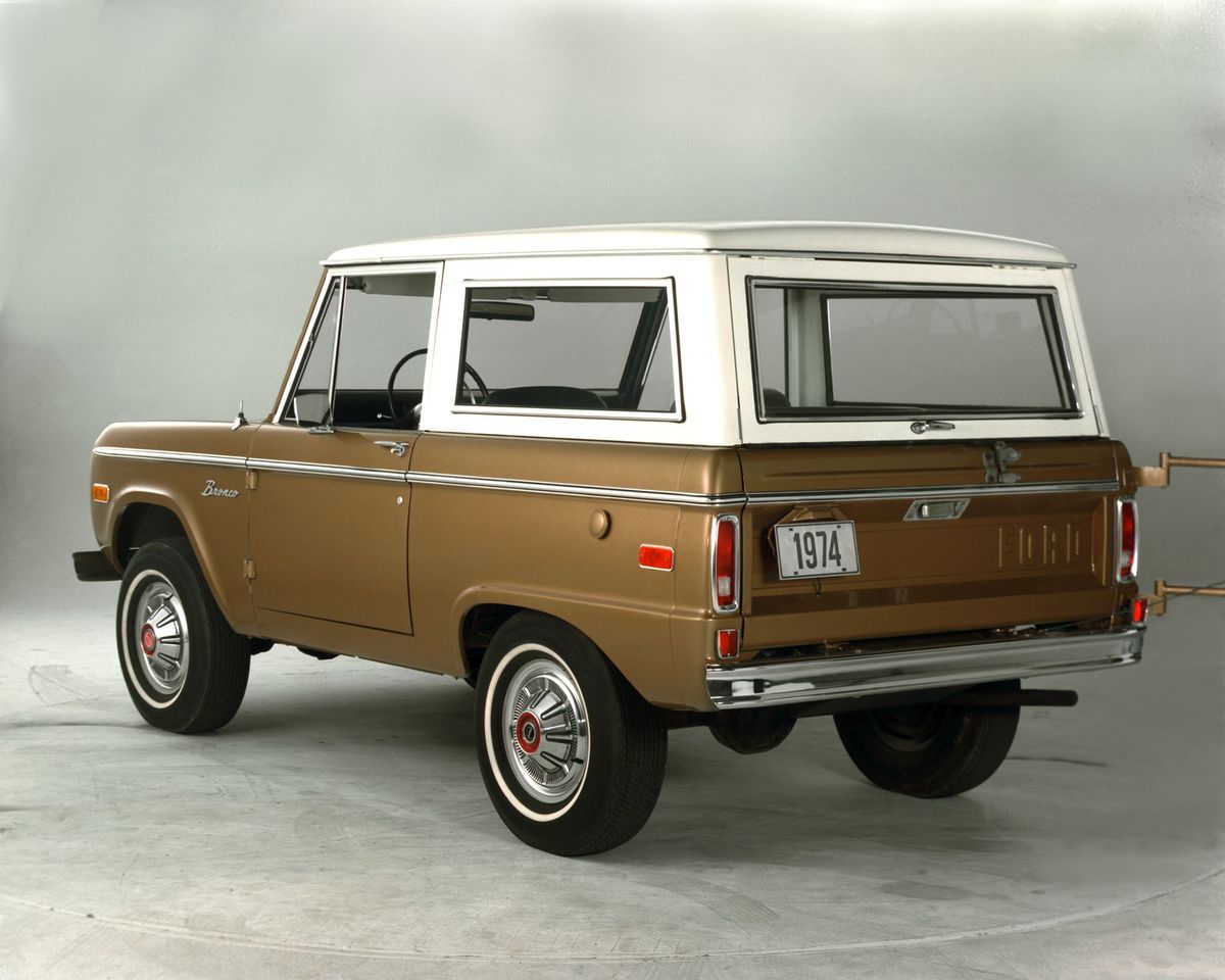 פורד ברונקו ‏1966. מרכב, צורה. רכב שטח 3 דלתות, 1 דור