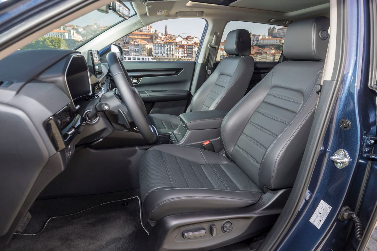 Honda CR-V 2022. Передние сидения. SUV 5 дв., 6 поколение