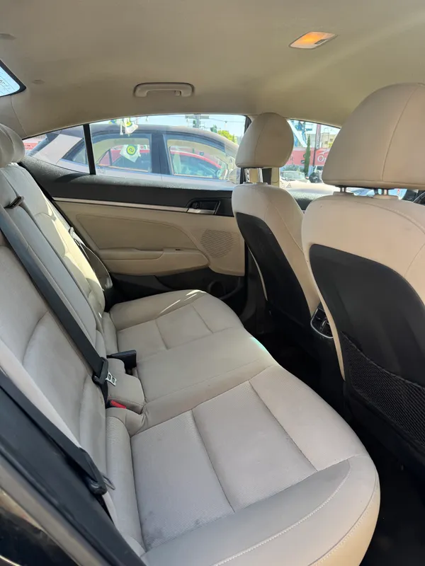 Hyundai Elantra 2nd hand, 2017, private hand