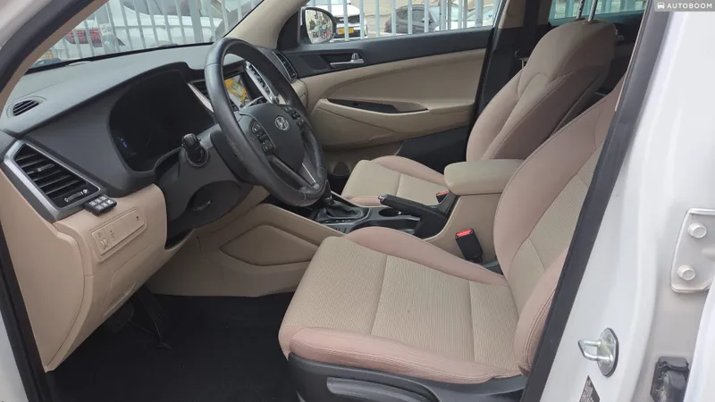 Hyundai Tucson 2nd hand, 2017, private