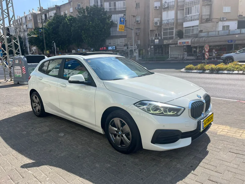 BMW 1 series 2nd hand, 2022, private hand
