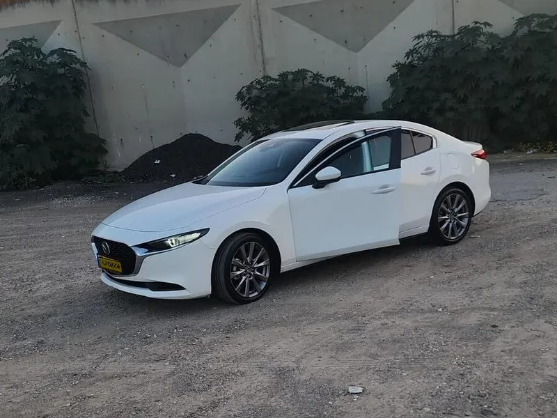 Mazda 3 2nd hand, 2022, private hand