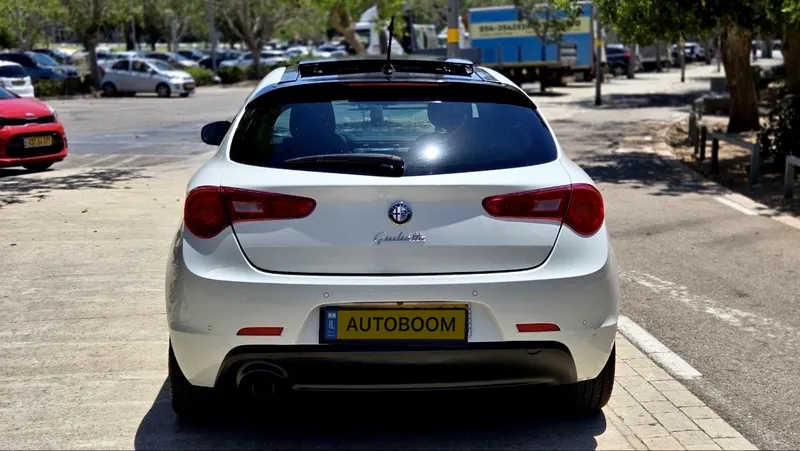 Alfa Romeo Giulietta с пробегом, 2015