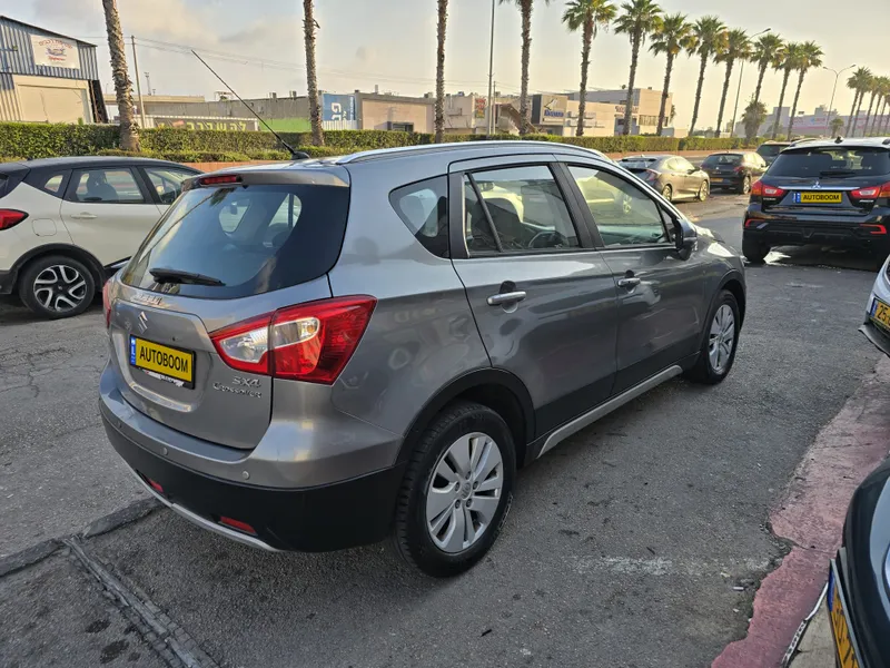 Suzuki SX4 2ème main, 2014, main privée