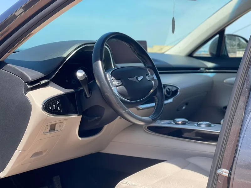 Genesis GV70 2nd hand, 2022, private hand