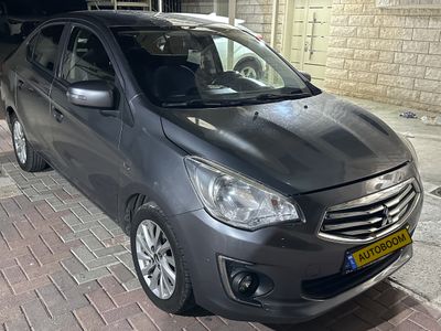 Mitsubishi Attrage 2ème main, 2015, main privée