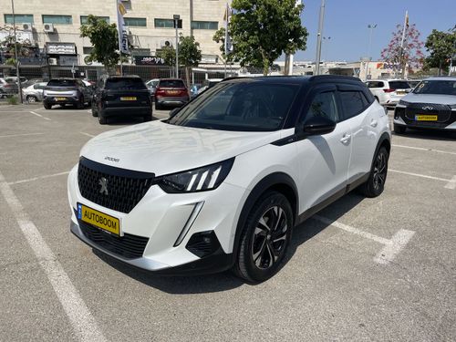 Peugeot 2008, 2021, фото