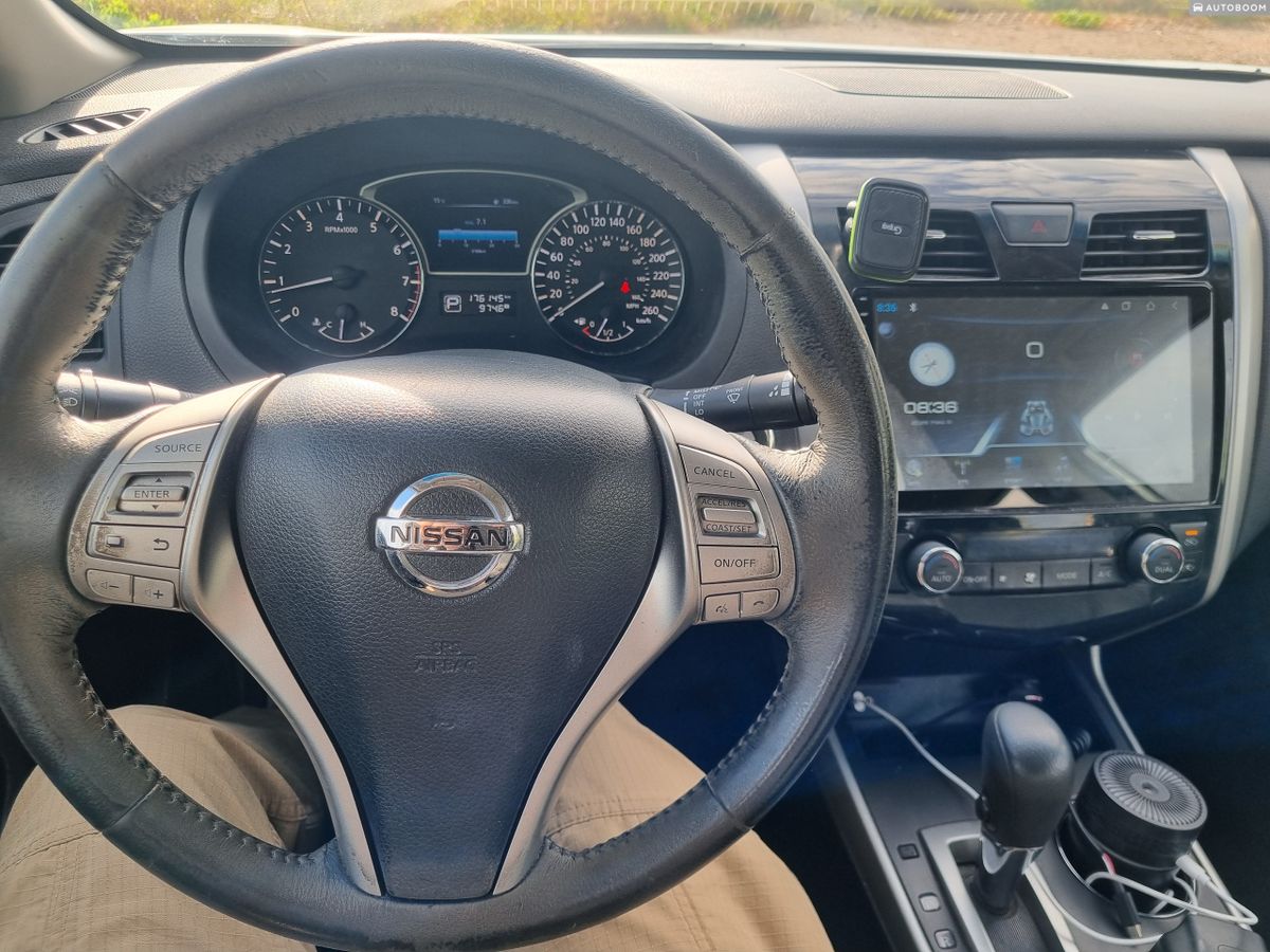 Nissan Altima 2nd hand, 2015, private