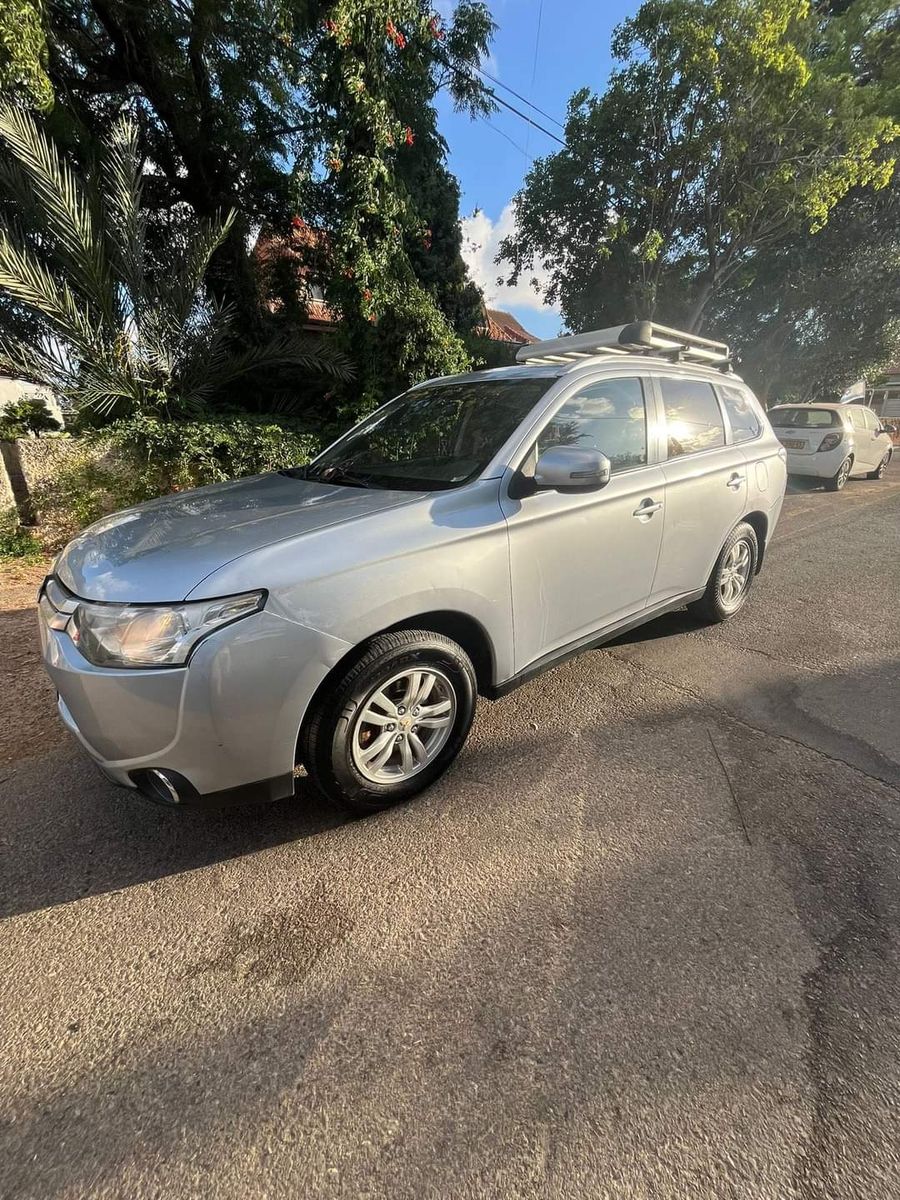 Mitsubishi Outlander 2nd hand, 2014, private hand