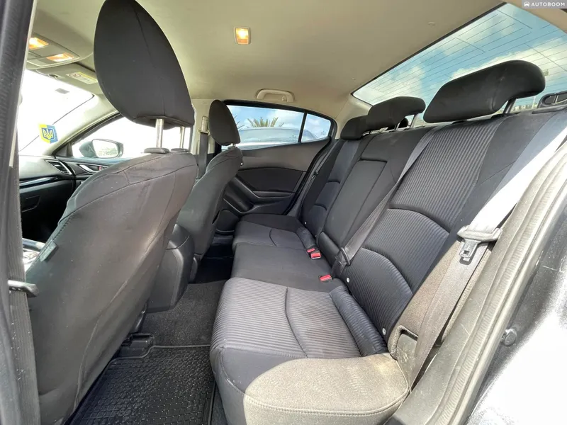 Mazda 3 2nd hand, 2017, private
