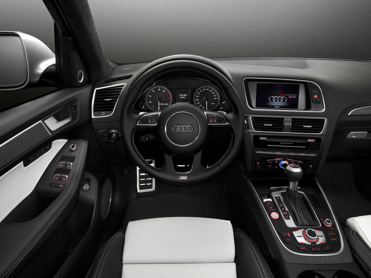 Audi SQ5 2013. Tableau de bord. VUS 5-portes, 1 génération