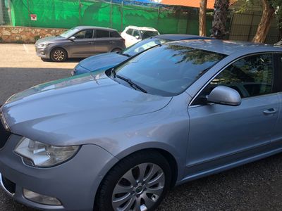 Škoda Superb 2ème main, 2011, main privée