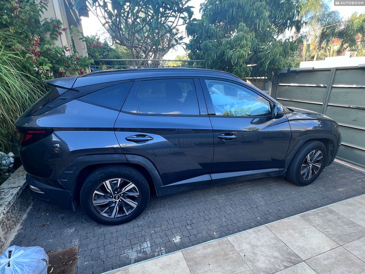 Hyundai Tucson 2nd hand, 2022, private