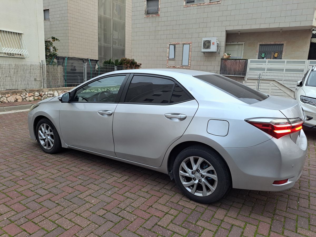 Toyota Corolla 2nd hand, 2016, private hand